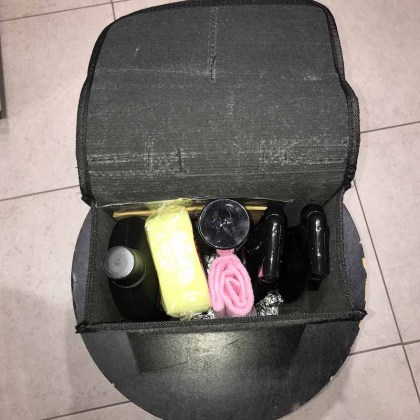 Σετ Καθαριστικά Σε Βαλιτσάκι Feral 8 Τεμαχίων